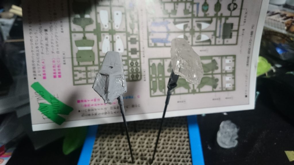 ## 制作途中3
脛のサイドスラスターはアレックスの物を複製して流用。