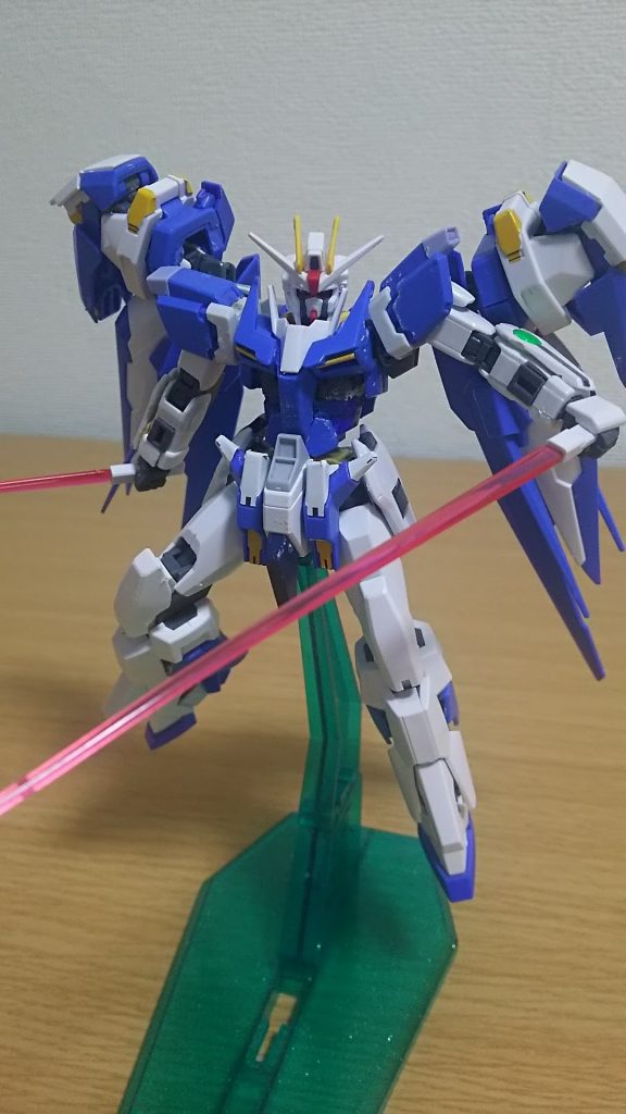 GNソード1.5
トランザムソード×2
ビームサーベル×2
計5本の剣があります