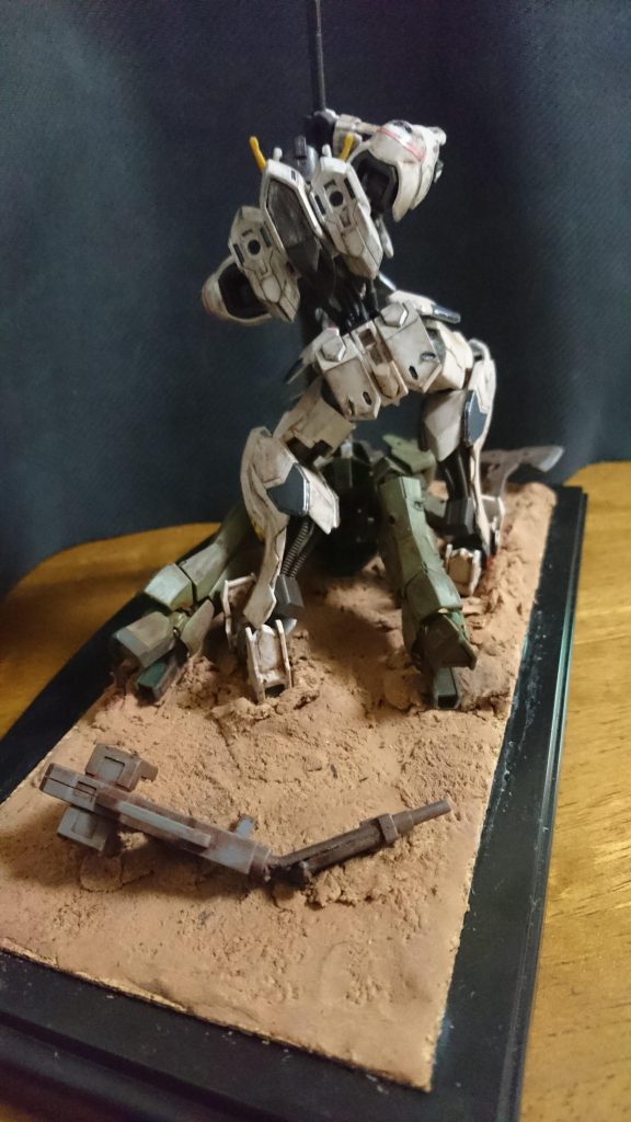 土の盛り上がりかたなどを自然に見えるようにするやり方を教わりました