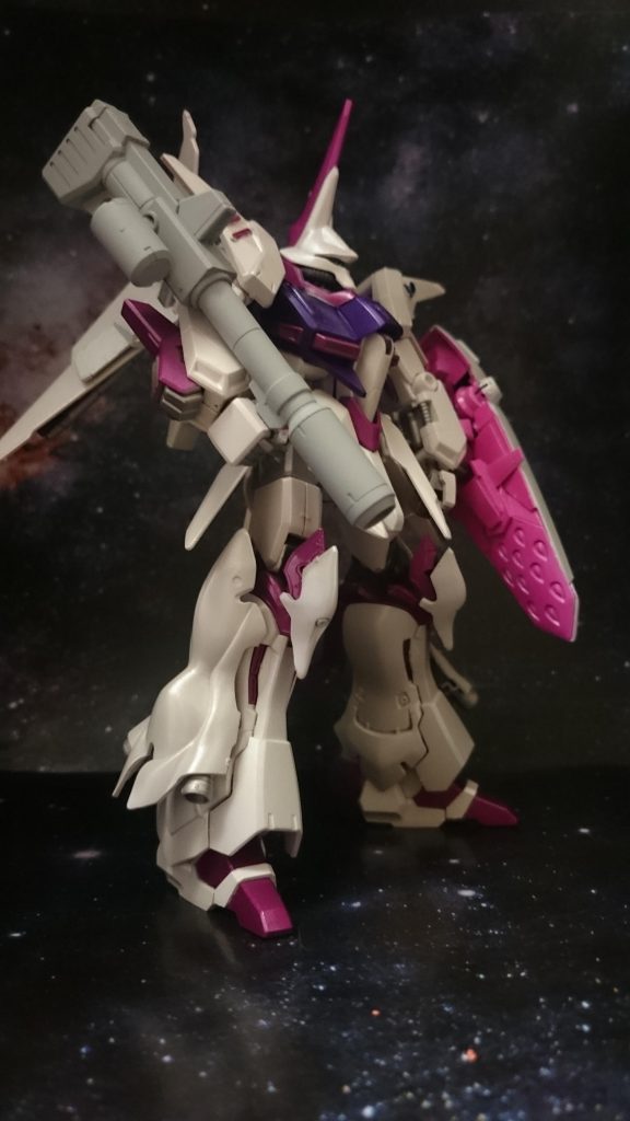 シールドにはファンネルを装備