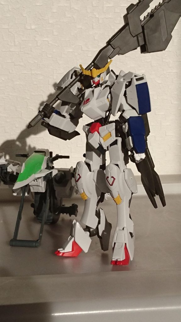 見えにくいかもしれないですが、金と銀のワンポイント塗装を施しています！