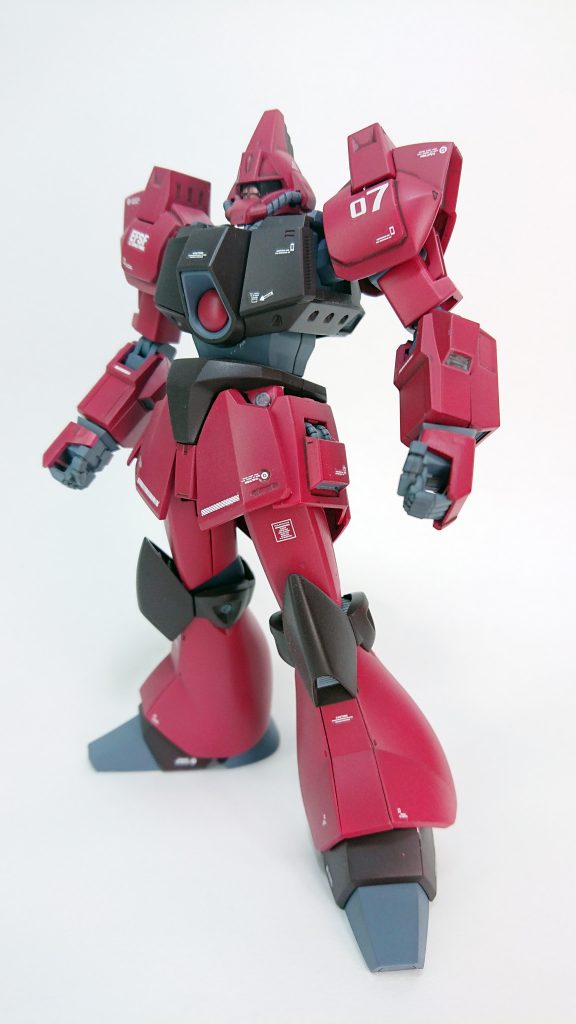 楽しみにしていたガルバルディが発売されました(*'ω'*)
マニュピレーターが小さすぎるのが気になり、HGUCバーザムから流用しました。
リックディアスのものがBESTですが、余分がなかったので(笑)