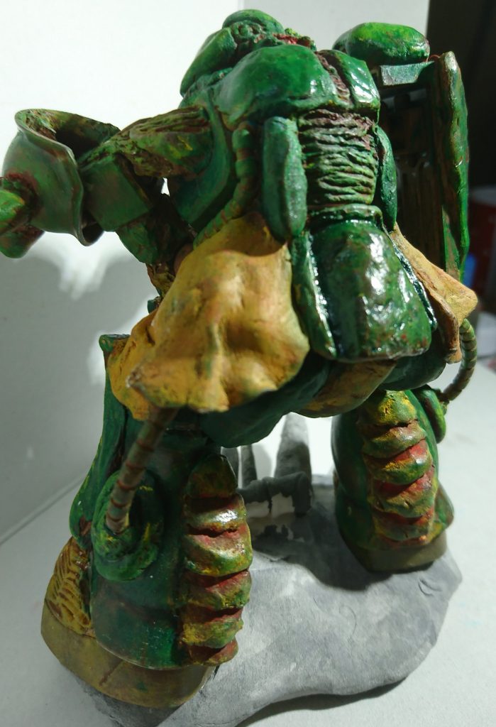 背面がなかなかよろしいかと。