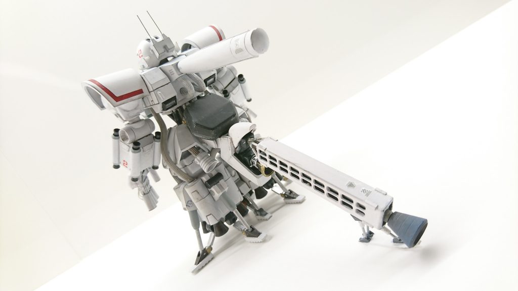 テールスラスターも2基に改装しました