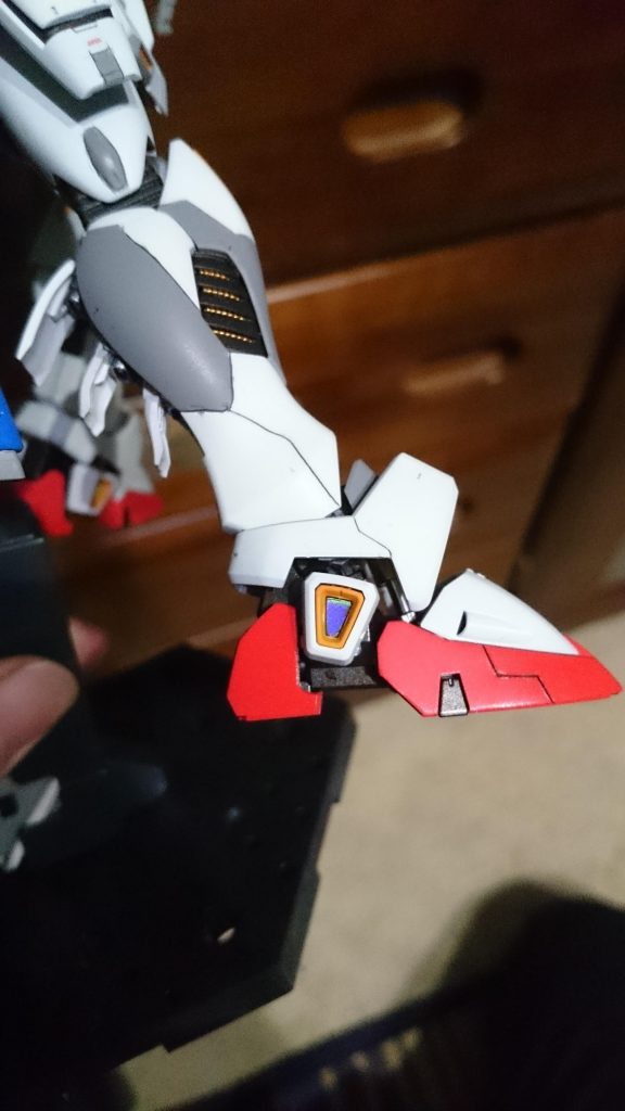 数ヵ所ホログラムシールを貼りました。簡単でいい感じになるのでオススメです。