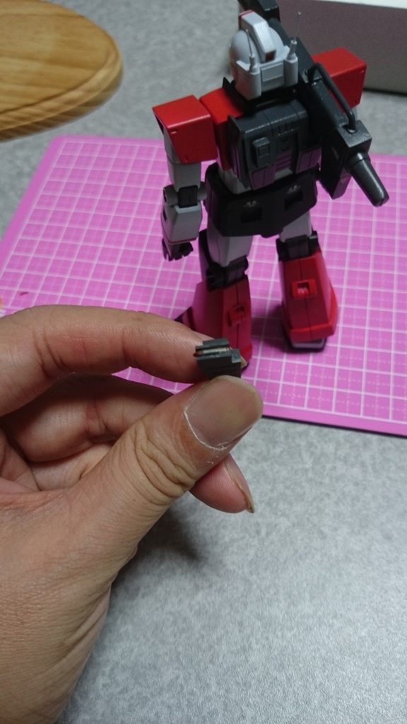 弾倉には実体弾が入ってます。