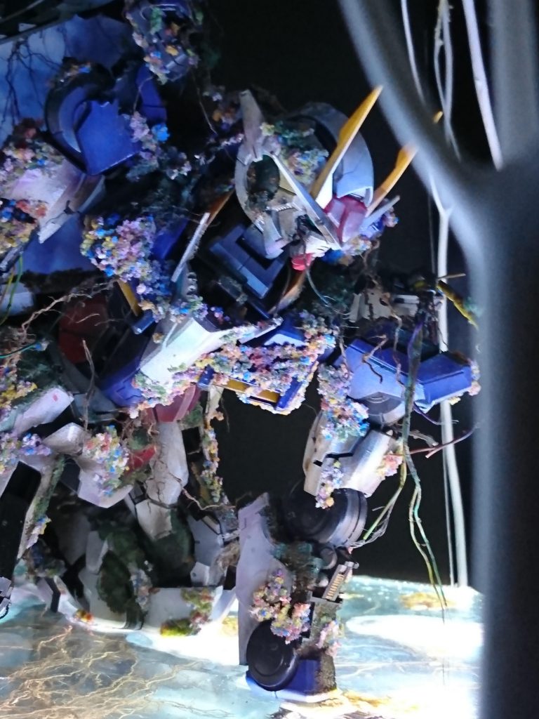 腕の向きが間違っていたり角が折れていないのはご愛敬