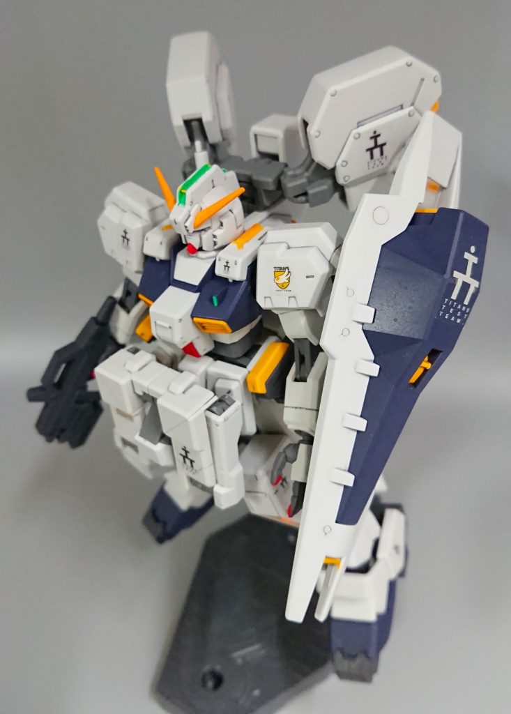 HGシーリーズにハマるきっかけになったキットで、他のジムクゥエルや、ヘイズル2号機、アドバンスドヘイズルなどとパーツの交換ができたり、Zガンダムの流れを汲んだパーツやデザインと、とっても楽しいガンプラだと思いました。