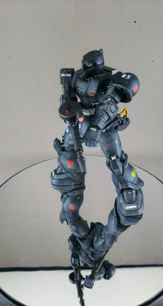 優れたキットなので両手持ちも楽々です。