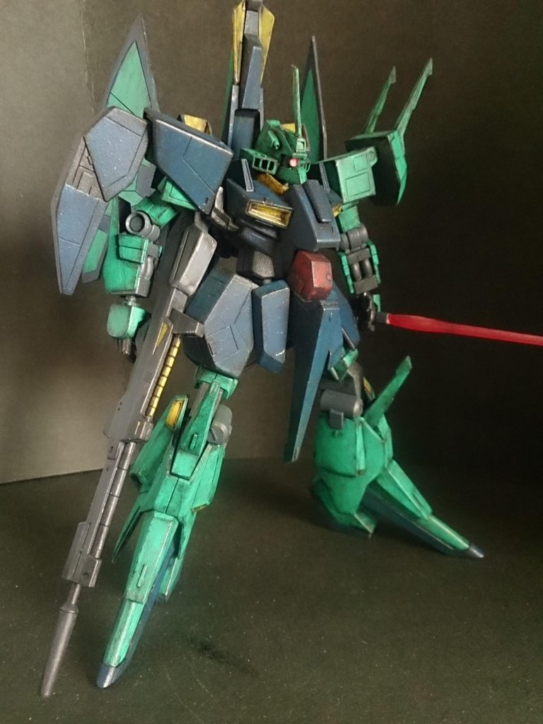 カラーは少し薄めのエメラルドグリーンにしました。