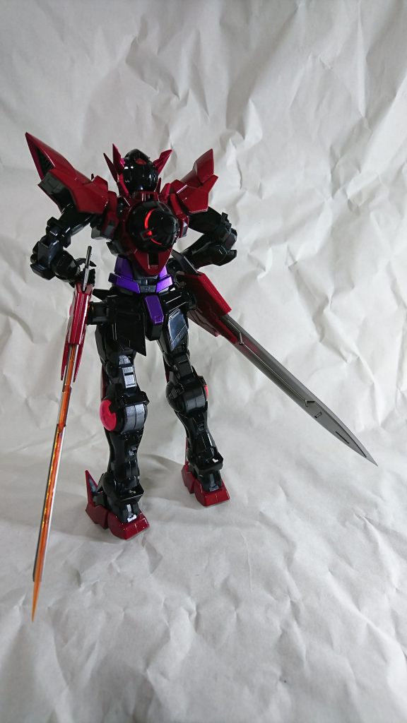 背景のシワシワしたのは、宅急便で使われてた緩衝材の模造紙を使いましたなかなか、いー感じでしょ?