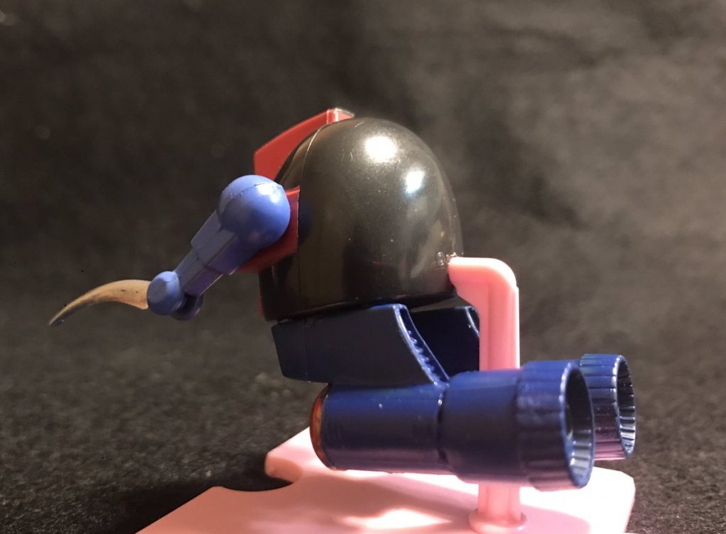 次は ドムレロ?ゲルレロ? などの リプライはもらったものの
ザクレロ黒く塗っても全然ドムじゃないし 無理だよ~
と 思ってたんですが・・・・