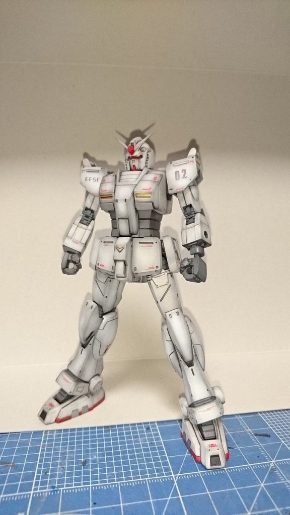 汚し前の状態。
スミ入れ、デカール前に光沢クリアーを吹き、デカール乾燥後につや消しコートしています。