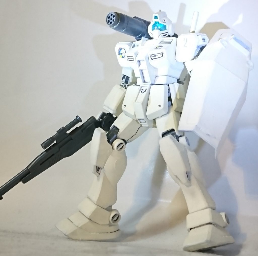 脚部がＲＸ78と同じデザインに変更されているがルナチナニウム製ではない