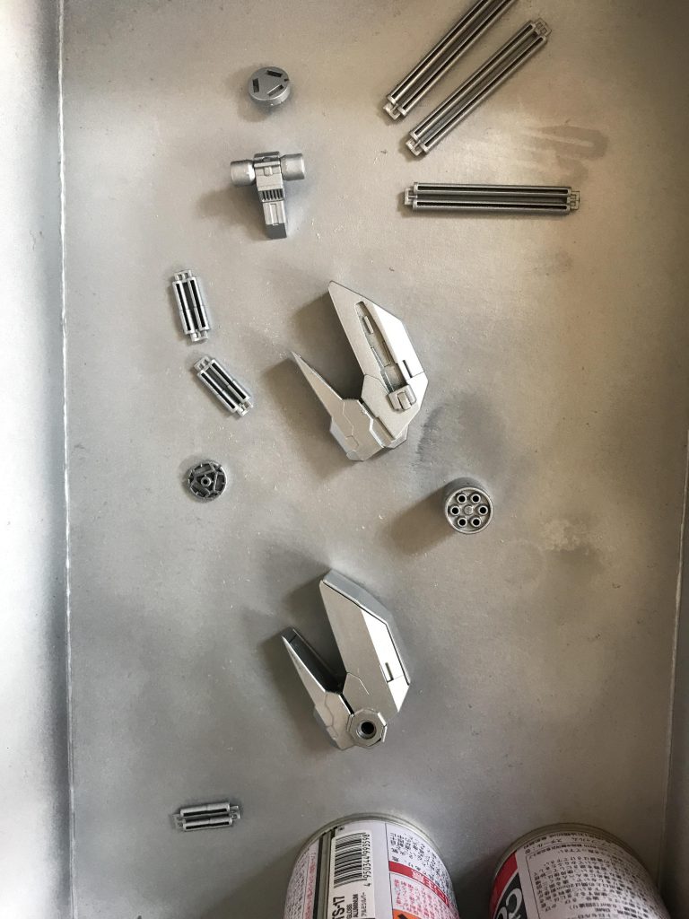 追加パーツ塗装後1(アルミシルバー)