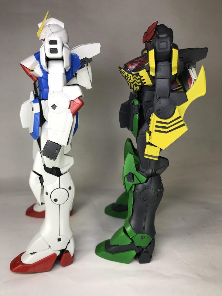 横から比較はこんな感じ
腕のトラ柄再現のためにサイズを拡張してます