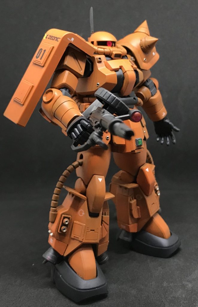 マシンガン装備。スコープはクリアパーツ使用。