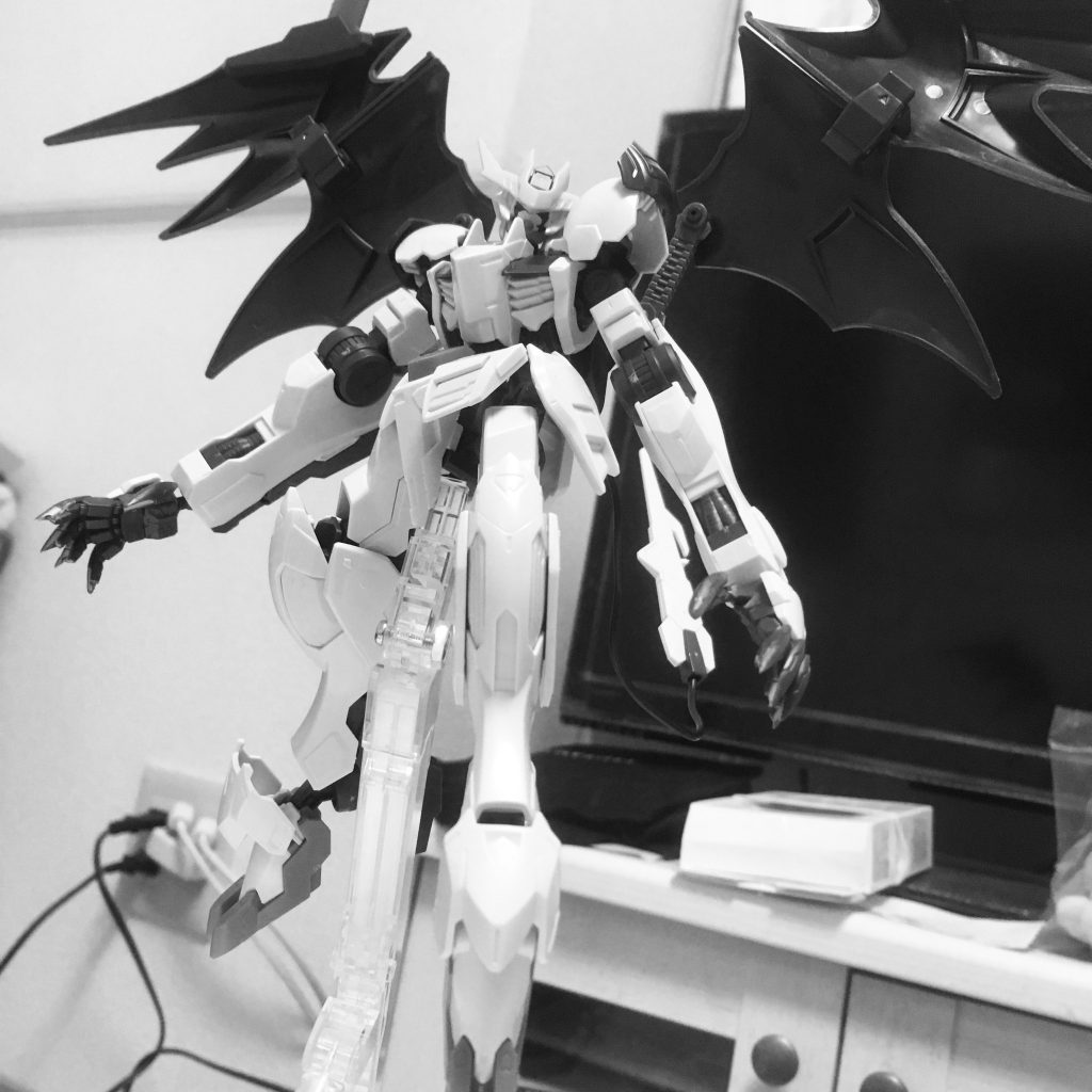 最初はバルバトスとデスサイズでいいかなと思ったんですがね笑