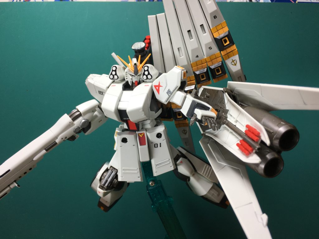 　シールドジョイントは意外と固くて抜き差ししづらいところがあります。ナイフで削って少し緩みを持たせると位置変えも苦労しなくて済みます。

　僕は差し替えたときにはめ込んだジョイントが抜けなくて一時焦りまくりました。