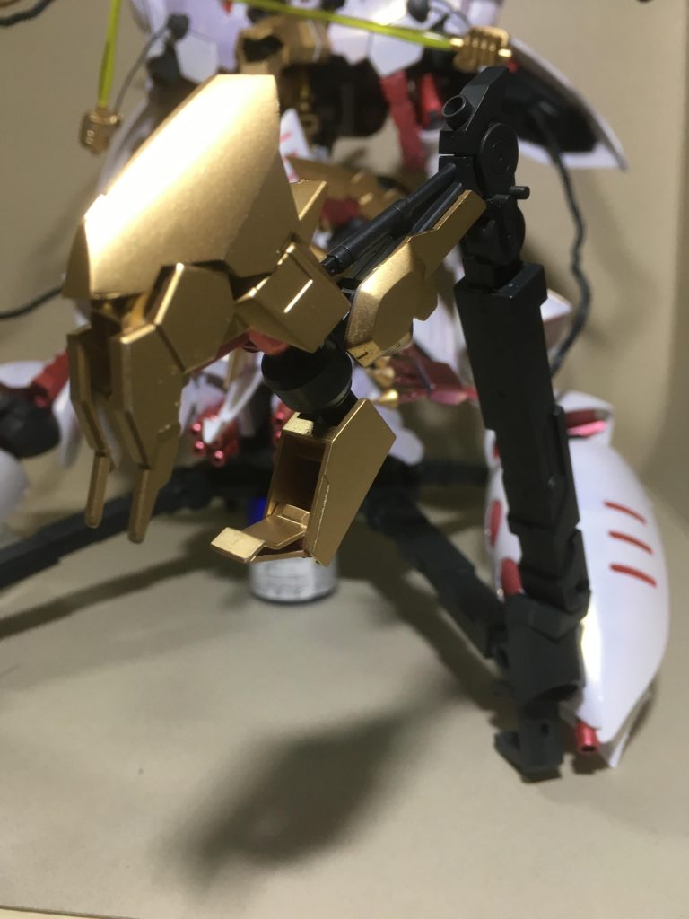 なんの変哲もないクローです。これで近づいて来た敵を捕らえます。