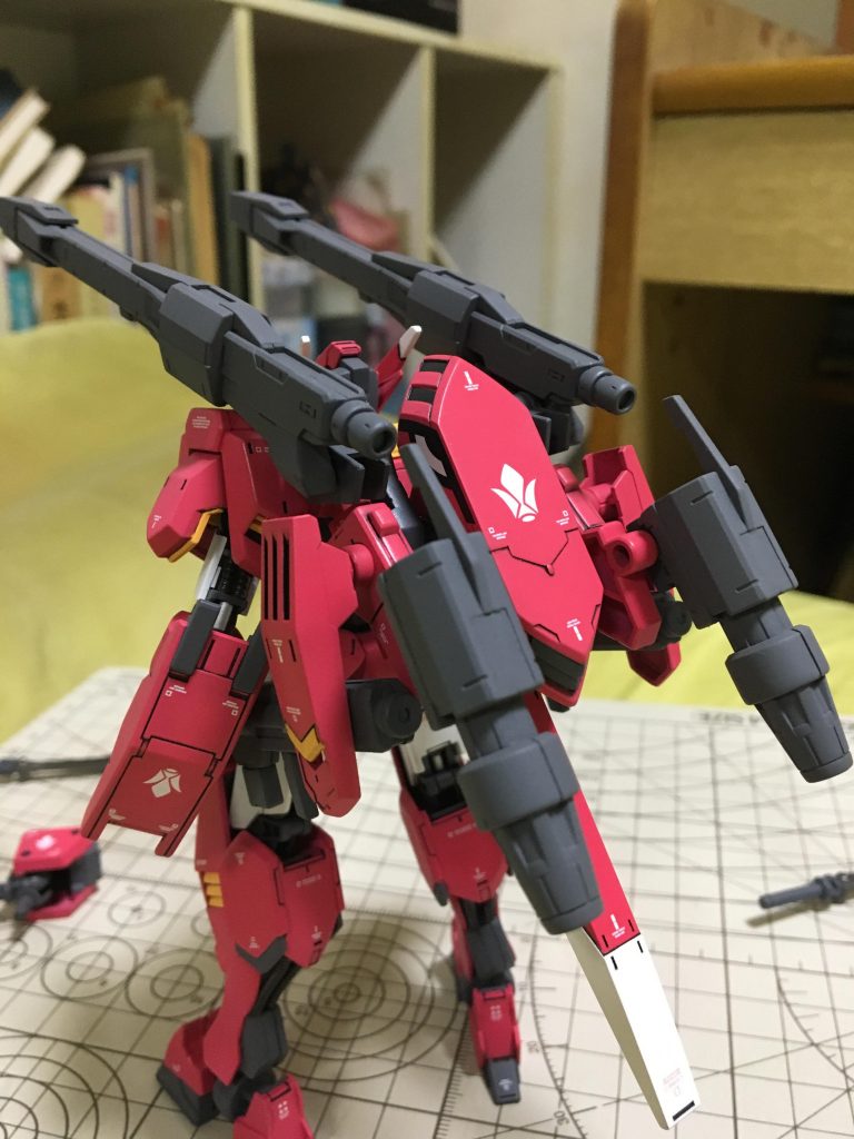 バックショット
砲身のピンクの部分を塗ってないのは手抜きです。ごめんなさい。