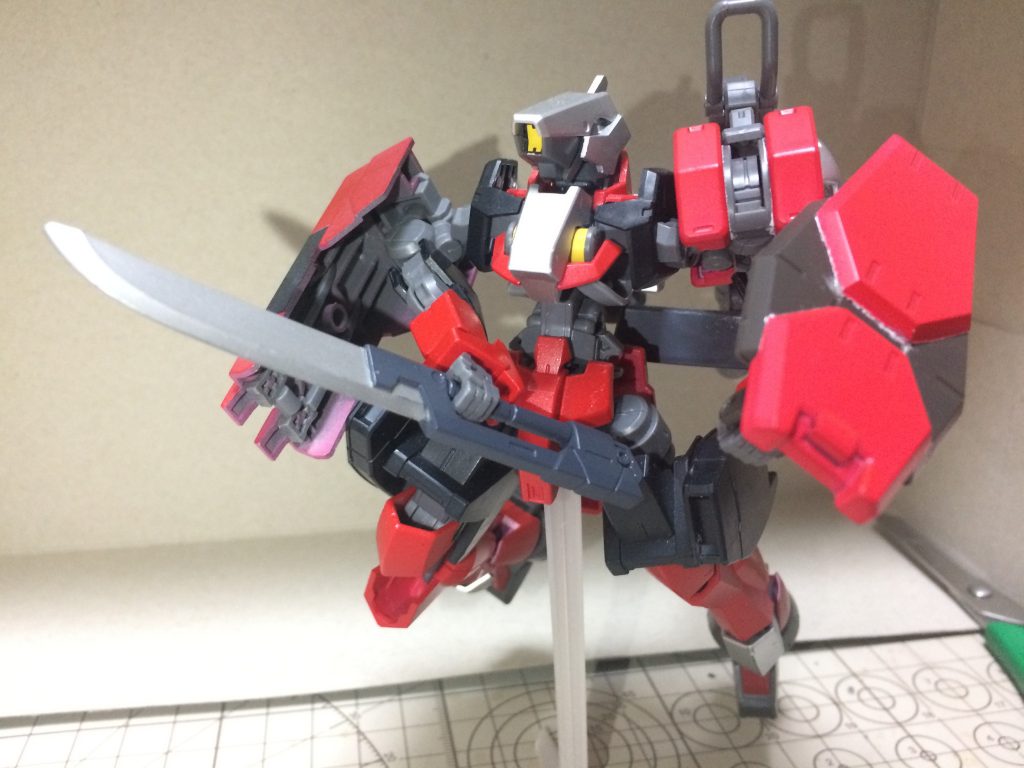 メインウェポンは片刃式ブレード