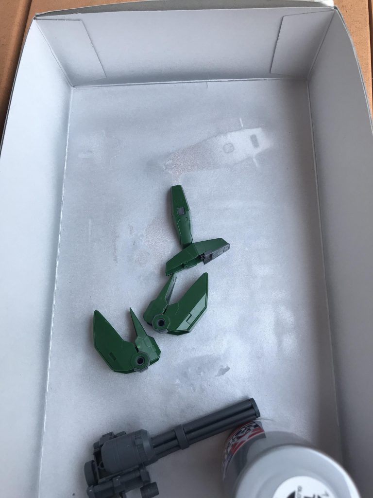 追加パーツ塗装前