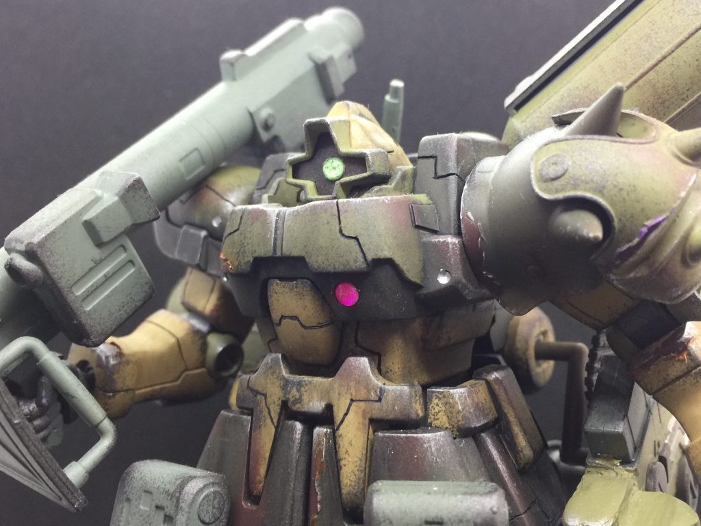 左肩スパイクアーマ変更ギラズールだったと思います。