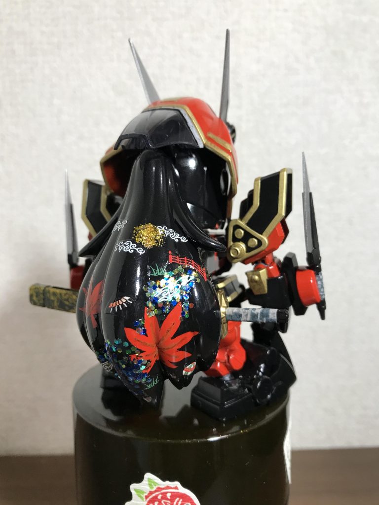 京都っぽいイメージで、もみじ、橋、川、月の柄をつけています。今作品のアピールポイントです！