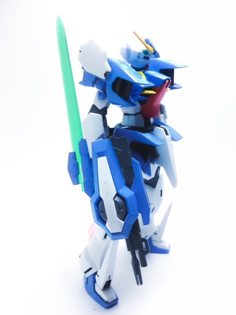 ## プロトGNソードR
エクシアのGNソードを開発する過程で生まれた試験用武装
まだまだ未完成だが、粒子熱変換伝導刃を搭載している。
しかし技術が完成していない為、斬れ味はかなりバラつきがあり、実戦投入には程遠いレベルである。