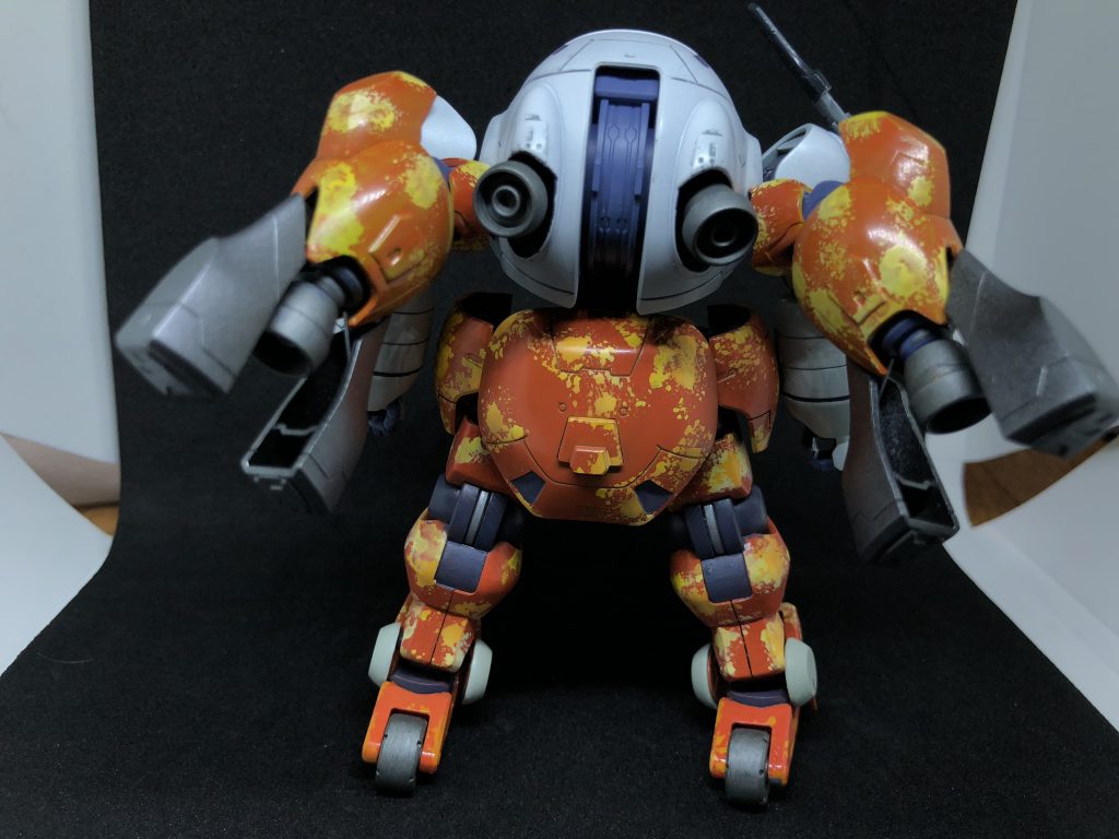 背中に元々足だったパーツを付けて推進力強化！