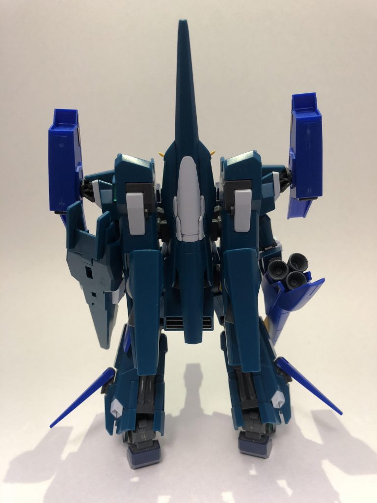 背面。バックパックはいじっていないのでディフェンサーユニットも取り付け可能です。