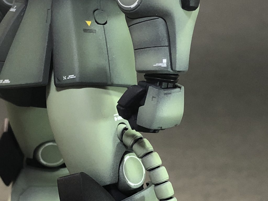 手首もシーリングされています。