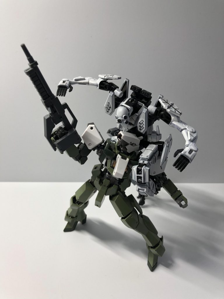 仮に敵に発見された場合、その柔軟に動く体を活かし敵に纏わりつき最低限の格闘戦も可能！

以上です ありがとうございました！