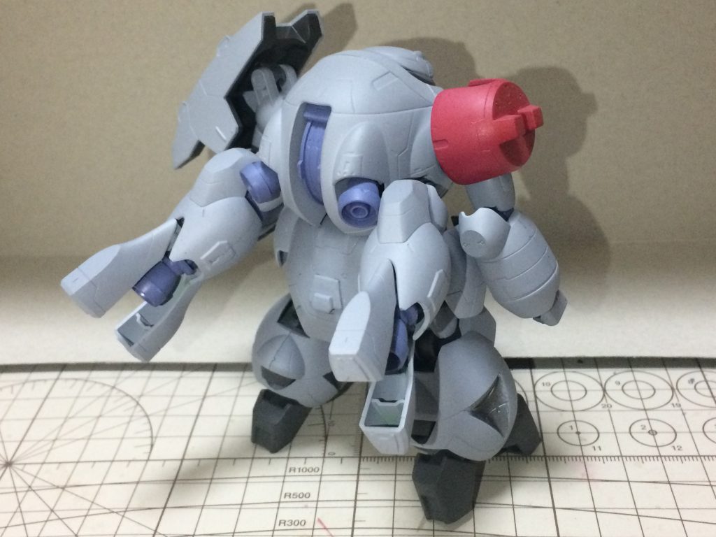 一番の特徴であるレッグブースター。地上対応の足に換装した際ブースターとして転用した