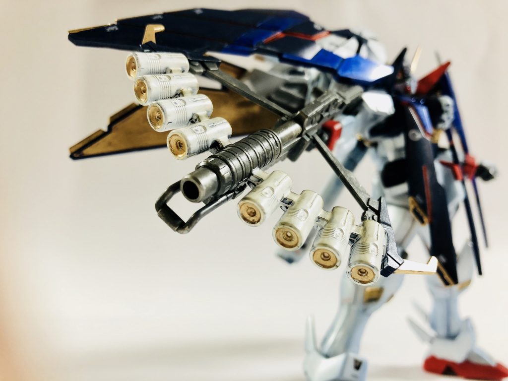 ピーコックスマッシャーをガンダムマーカーのみで塗りわけました！なかなか大変でしたが自分的には満足！