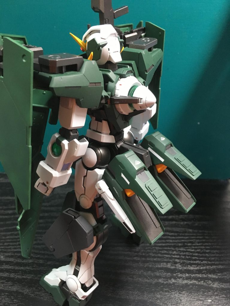 ビームサーベルはエクシアのものなのでので、ちゃんと動きます。