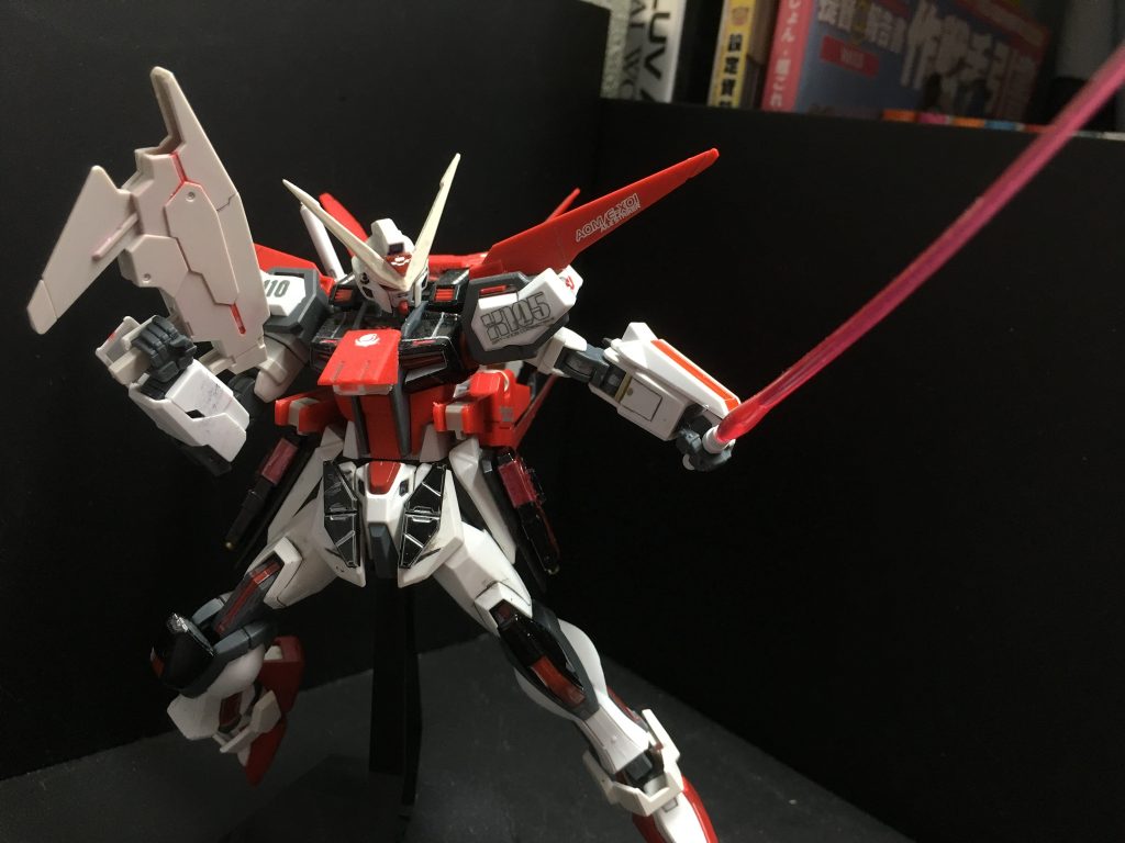 ビームサーベル
ラピッドストライカーにマウントされている近接装備。エールストライカーの物と威力は変わりない。