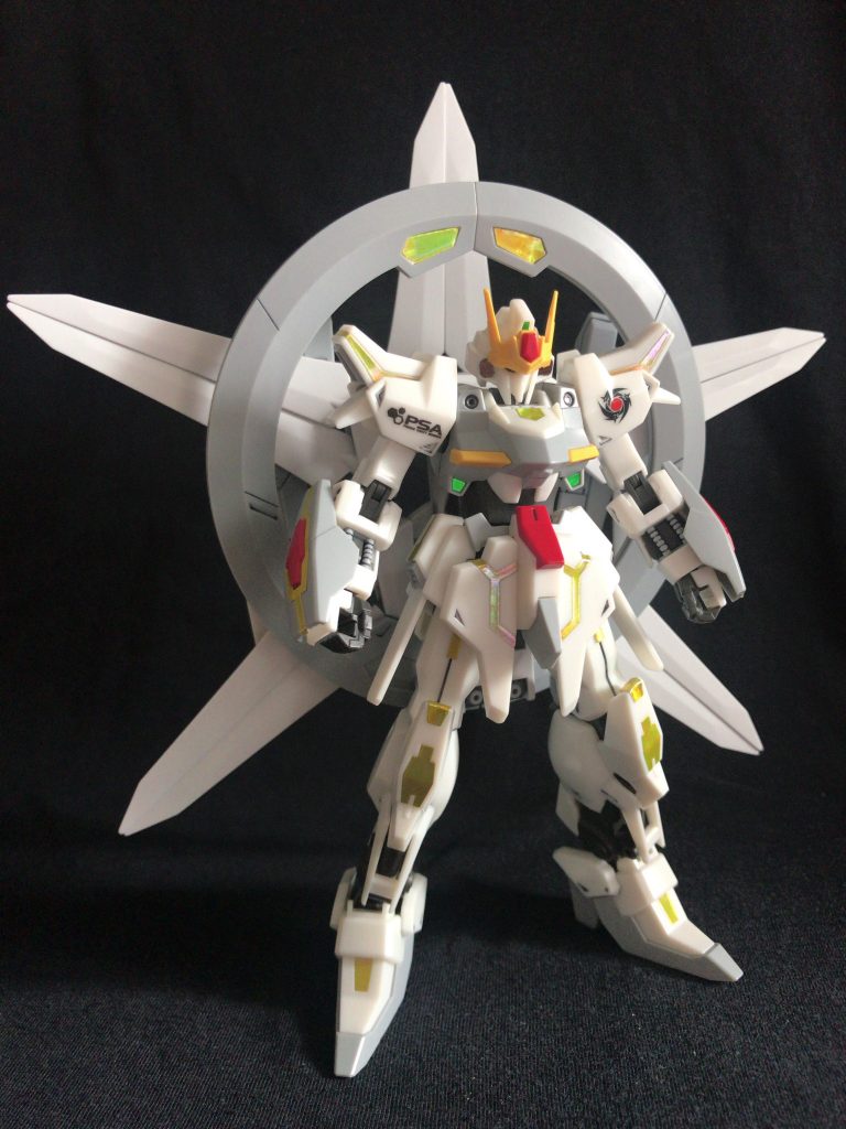 主な使用キットはHG スターゲイザーガンダムHG ルナゲイザーガンダムギャラクシーブースター です。当初はビルドファイターズA-R(アメイジングレディ)の終盤に登場する「ルナゲイザーフルムーン」の再現をしようと思ったのですが、何か物足りず 妄想に妄想を重ねた結果、本機の制作に至りました。
