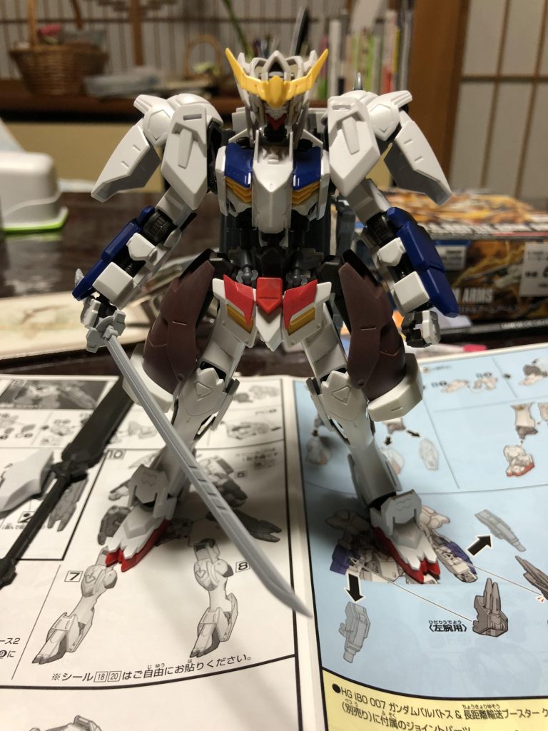 頭部とサイドアーマーがなかなか決まらなくて苦戦しました。