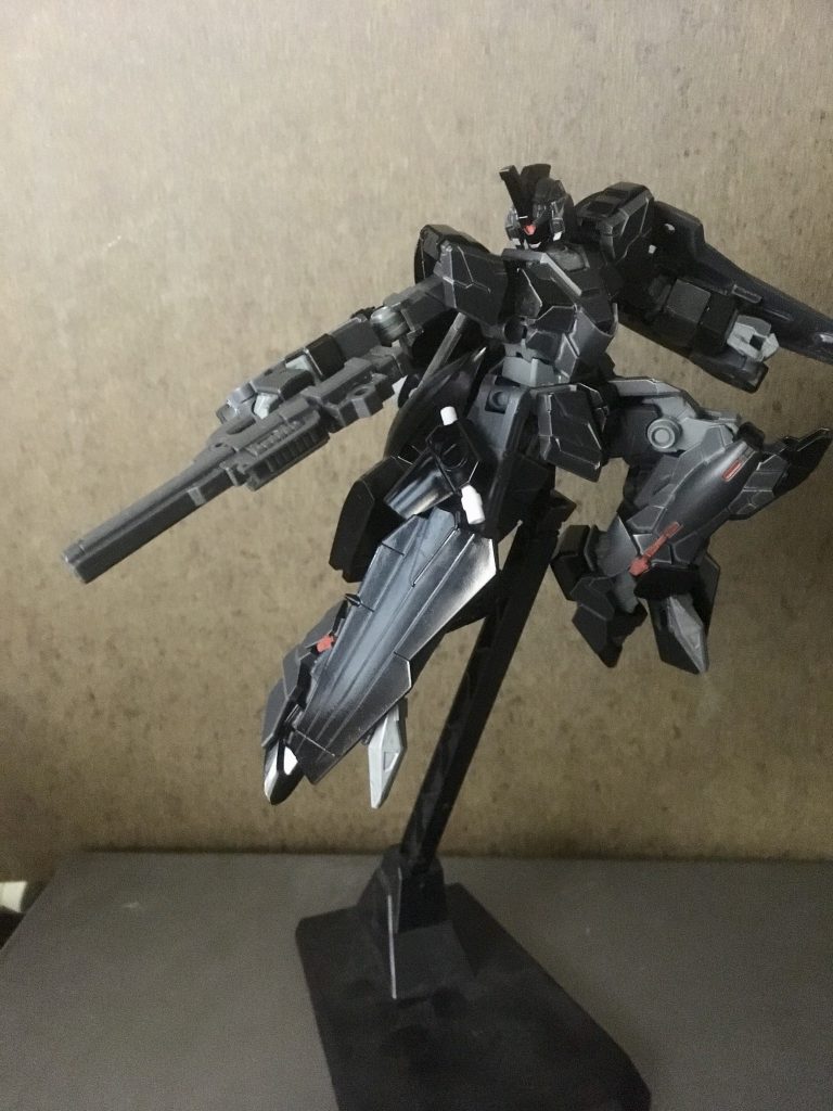 ビームライフル
通常のものより口径が大きく威力があるが射程距離が短い型を採用している。