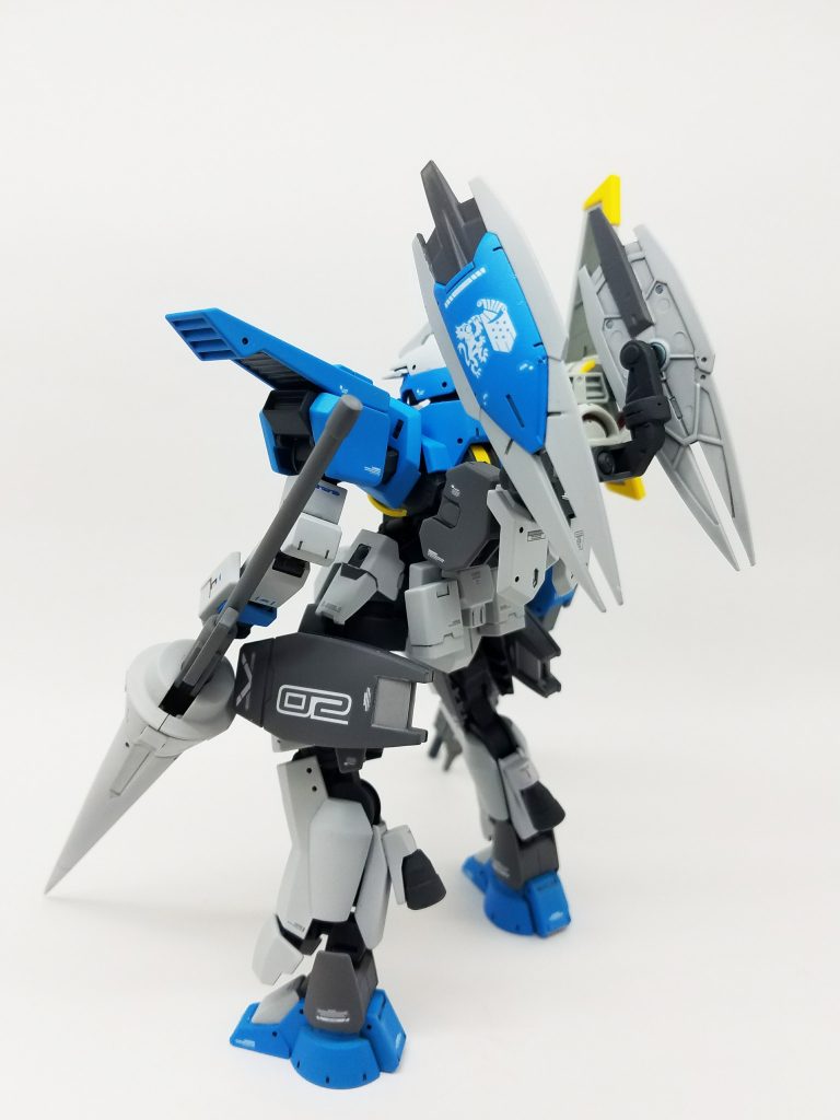 背面。ギャラルホルンマークいいですよね。