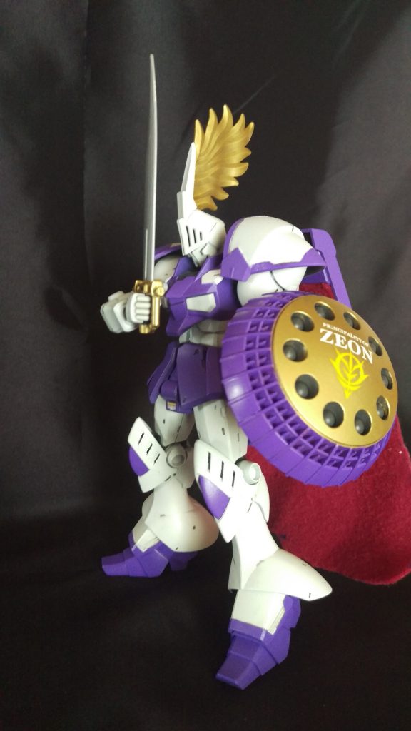 剣を持たせるとこんな感じです