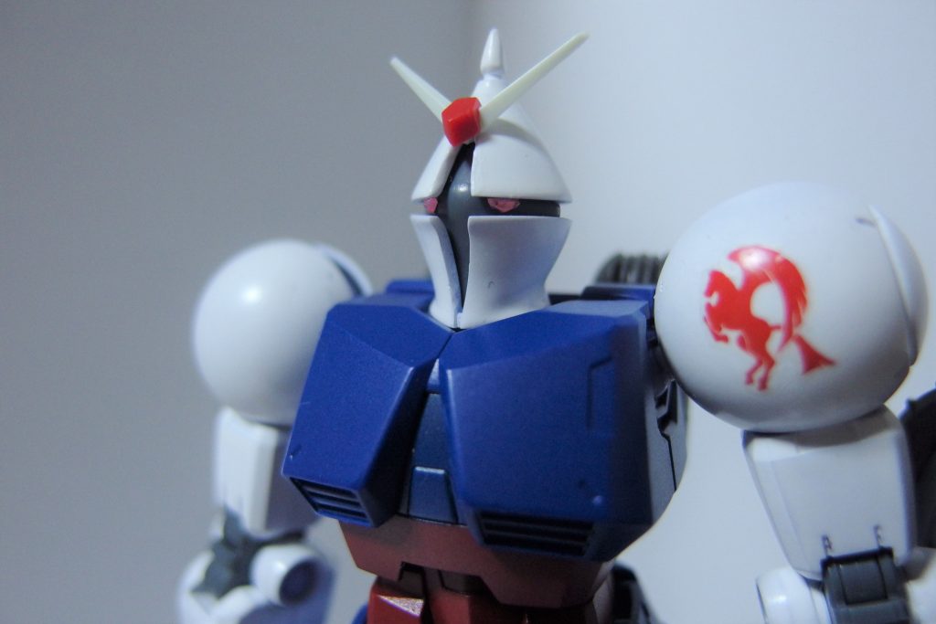 ツインアイ搭載Hアイズの余ったパーツから拝借