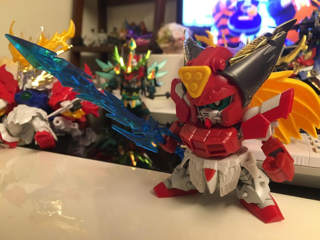 塗装前です(細部がかなり違いますが)
胸のクリスタル?は手芸屋で見つけたラインストーンを使いました。
ご覧頂きありがとうございました^ ^