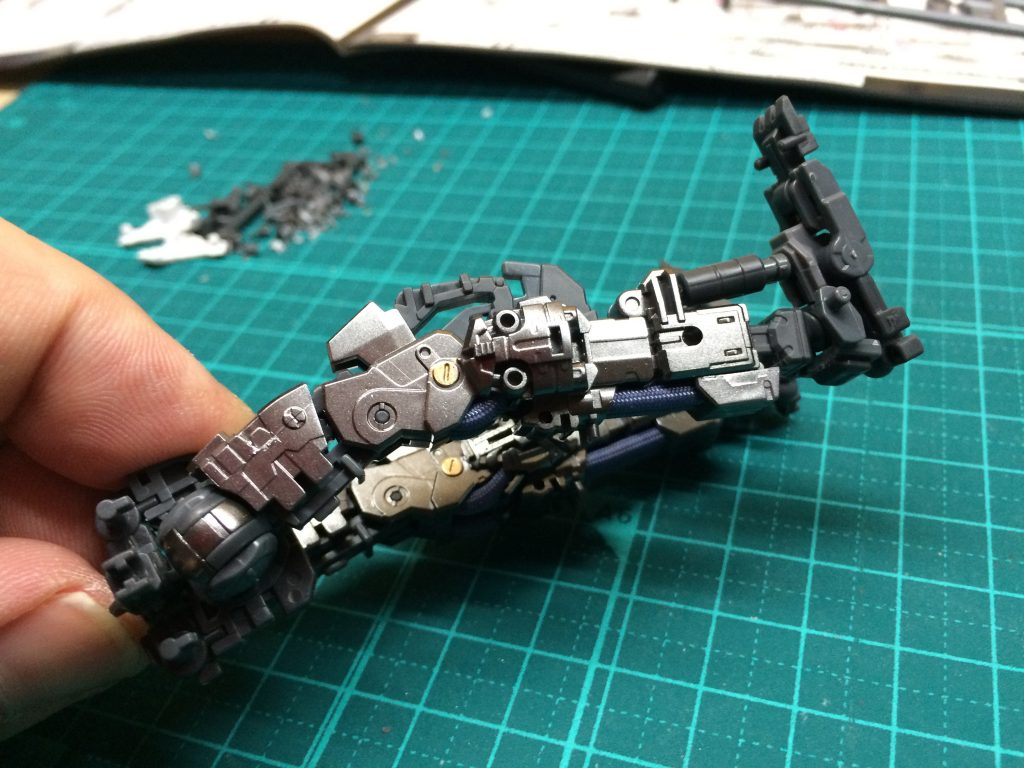 ＲＧ　ガンダムMK-II（ティターンズ仕様）部分塗装–5枚目/制作者：nimurode