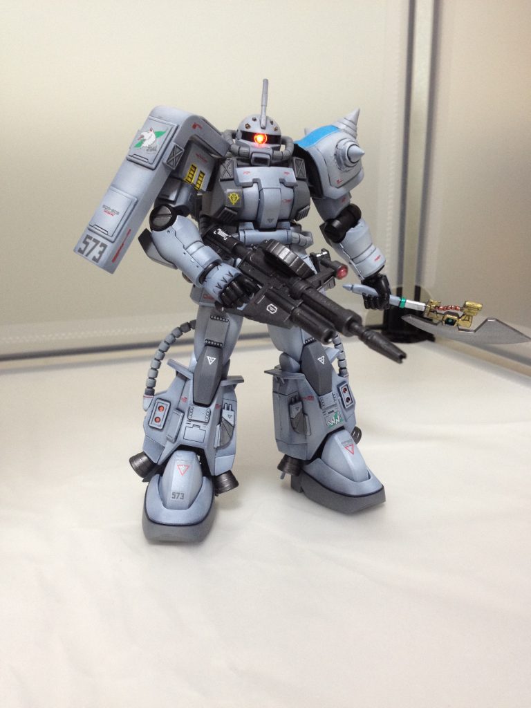 通常の右腕シールドタイプもできるように右肩は2種作成。