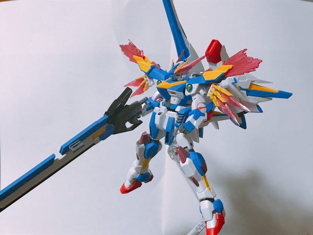 その他、光の翼発生箇所
肩はフリーダムフェーダー、足はバーニングを使い光の翼を出せるようにしてます。
頭部はドライグヘッドと、フライルーのアンテナ。