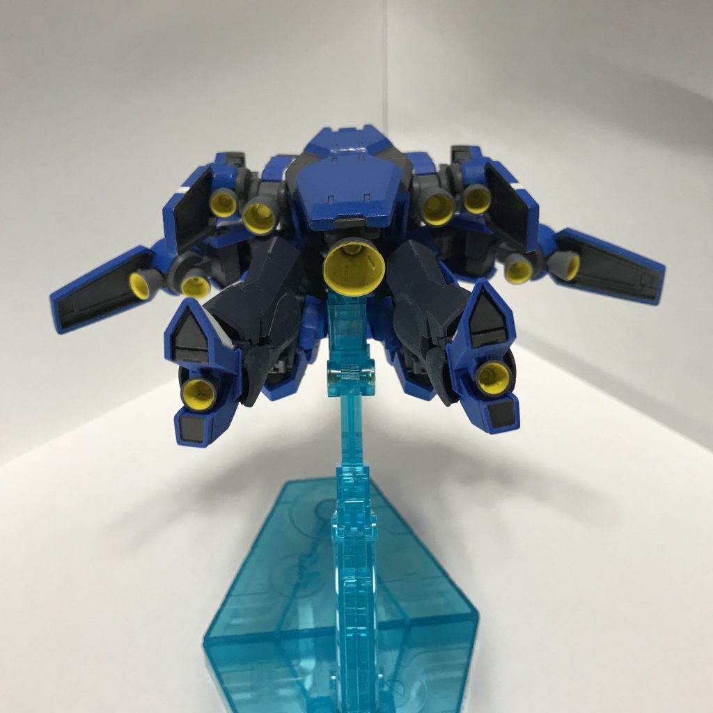 高速移動モードを後ろから。
見よこのバーニアの嵐!強調する為と個人的な好みでバーニア内は黄色にしました。