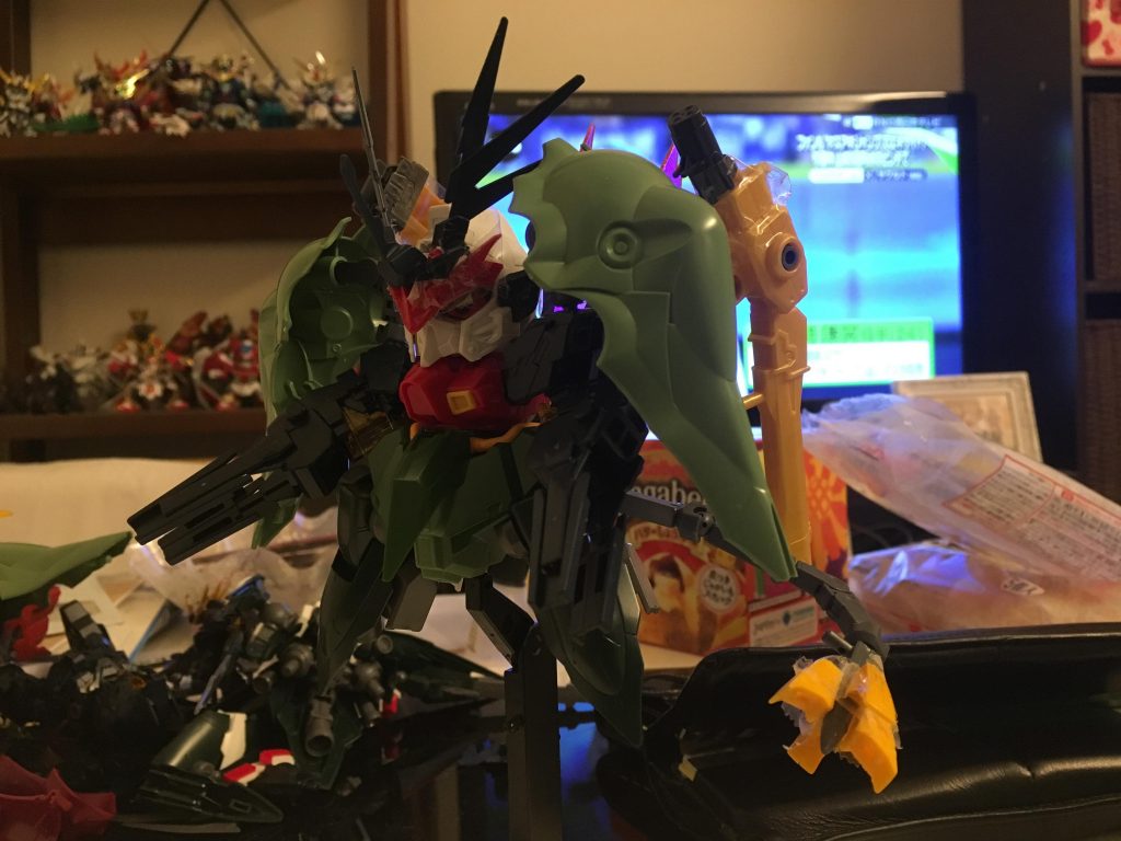 塗装前です。
足がHGレギンレイズジュリア、ミサイルランチャーがM.S.Gな以外はSDのミキシングで作成しました。
ご覧頂きありがとうございました^ ^